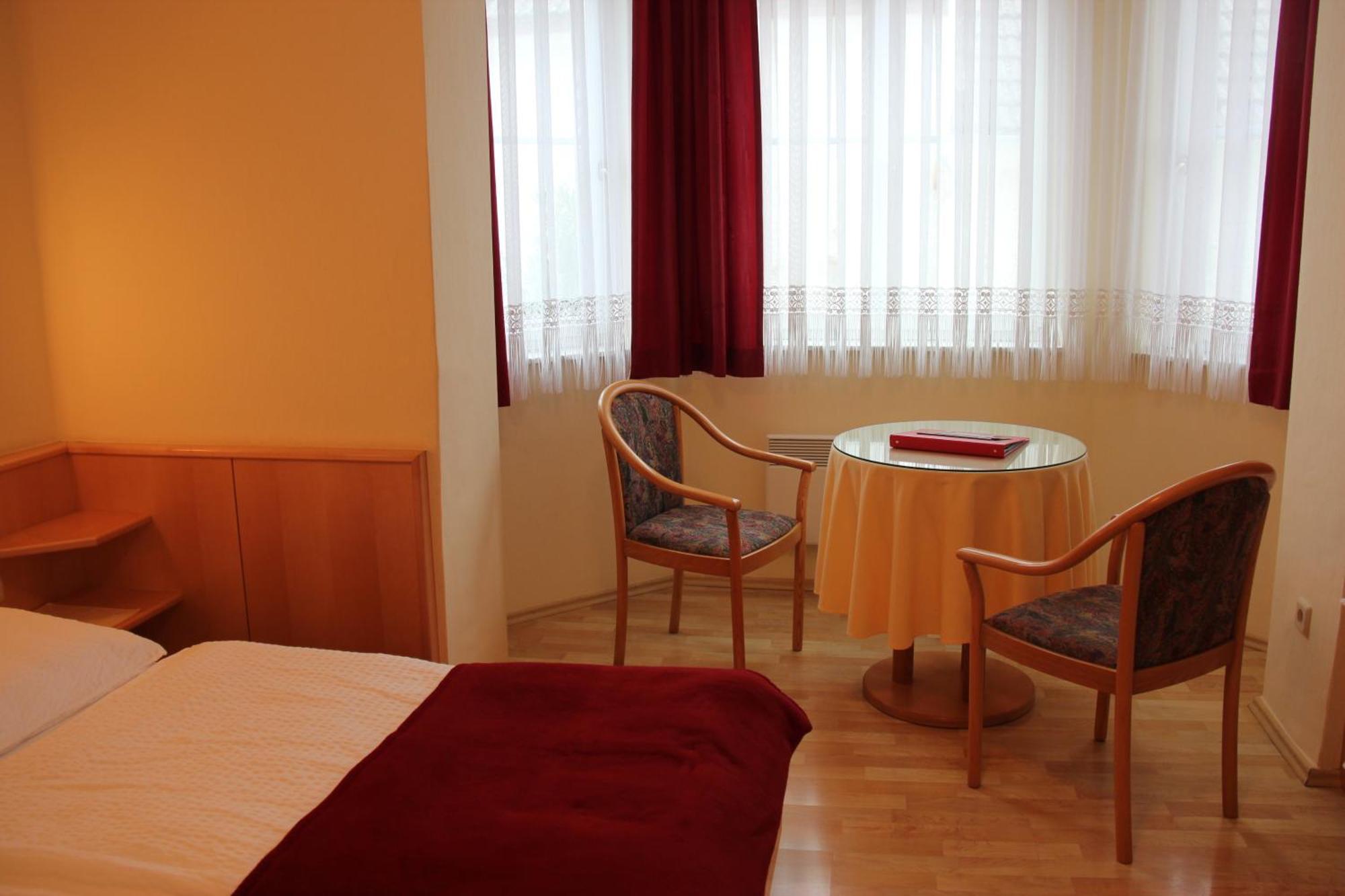 Haus Renee Bed and Breakfast Podersdorf am See Værelse billede
