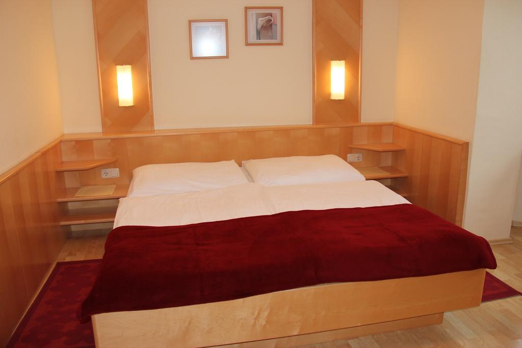 Haus Renee Bed and Breakfast Podersdorf am See Værelse billede