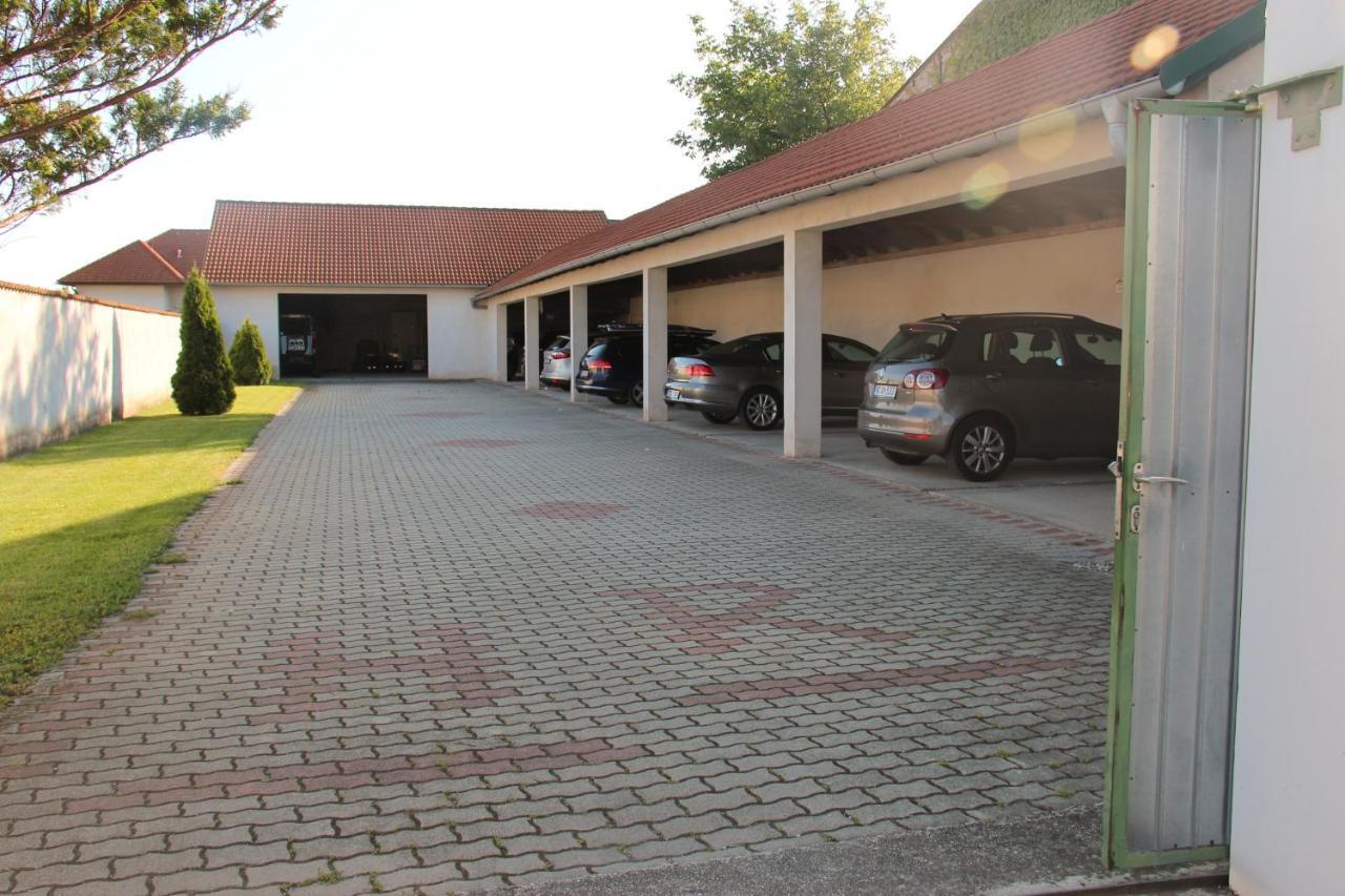 Haus Renee Bed and Breakfast Podersdorf am See Eksteriør billede